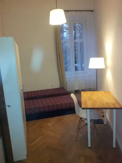 pokoje jedno i dwu osobowe w doskonałej lokalizacji w Starym Mieście - miniatura 4