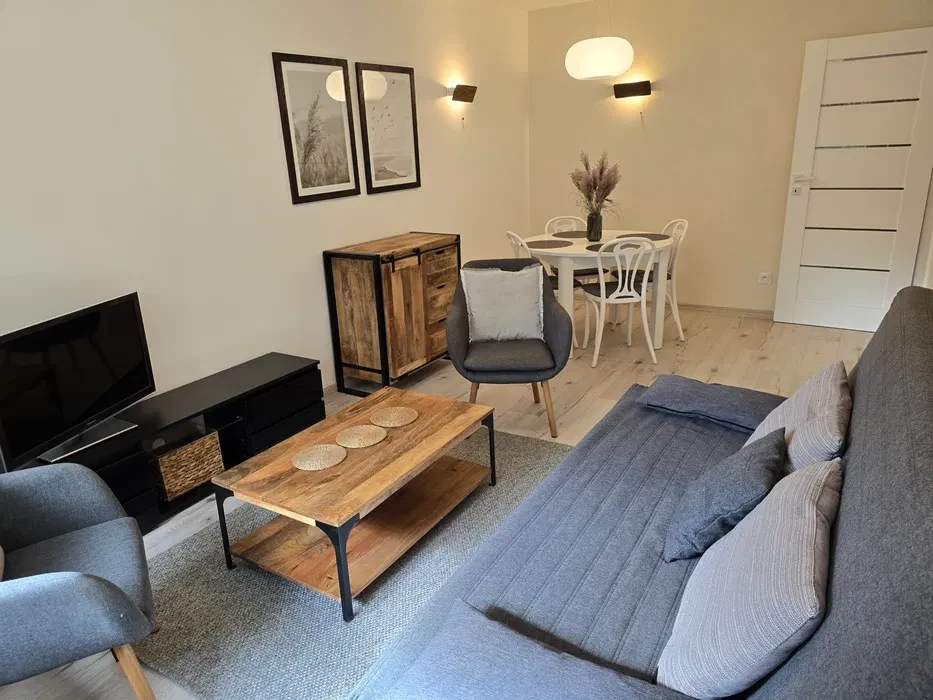 Mieszkanie na wynajem Teofilów 45m2, 2 piętro, balkon, piwnica, od ręki! - 1/8