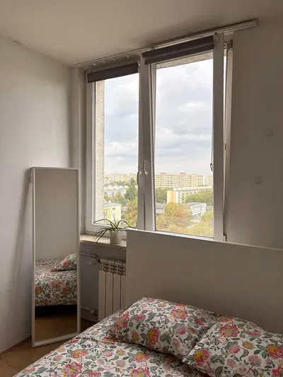 Bezpośrednio – Do wynajęcia mieszkanie 2 pokoje – Metro Bródno – Oddzielna kuchnia – Balkon – Piwnica – W pełni umeblowane - miniatura 4