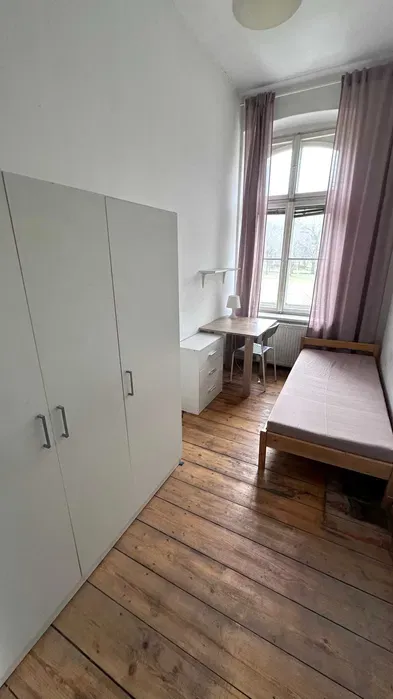 Wynajmę od zaraz pokój jednoosobowy w centrum Gdańsk SKM Śródmieście. - miniatura 2