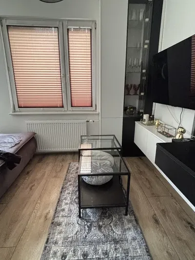 Kawalerka 24 m Ugorek na wynajem dostepna od zaraz - miniatura 2