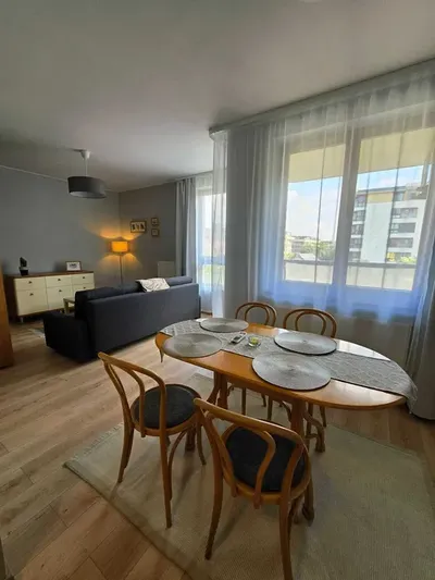 Ciche mieszkanie 33 m² z loggią – po generalnym remoncie, klimatyzacja | Ruczaj, Czerwone Maki