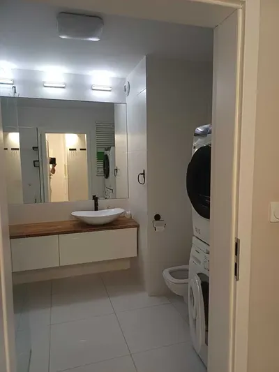 Do wynajęcia kawalerka 34 m2 os.Bohaterów Września 84B Kraków - miniatura 2