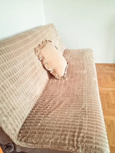 Jasny piękny pokój z balkonem - miniatura 5