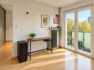 Mieszkanie w Śródmieściu z balkonem i windą - miniatura 5