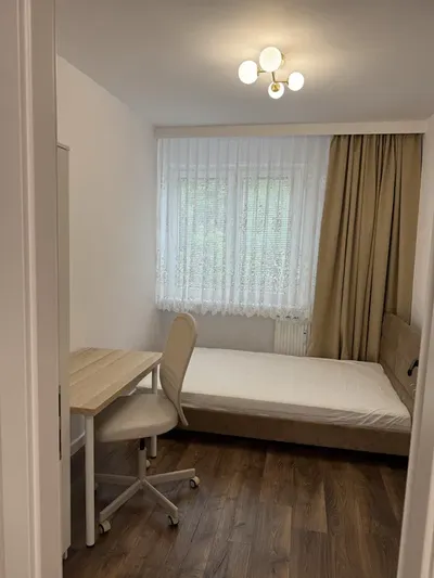 Pokój dla studentki w mieszkaniu studenckim, Wyżyny, Bydgoszcz
