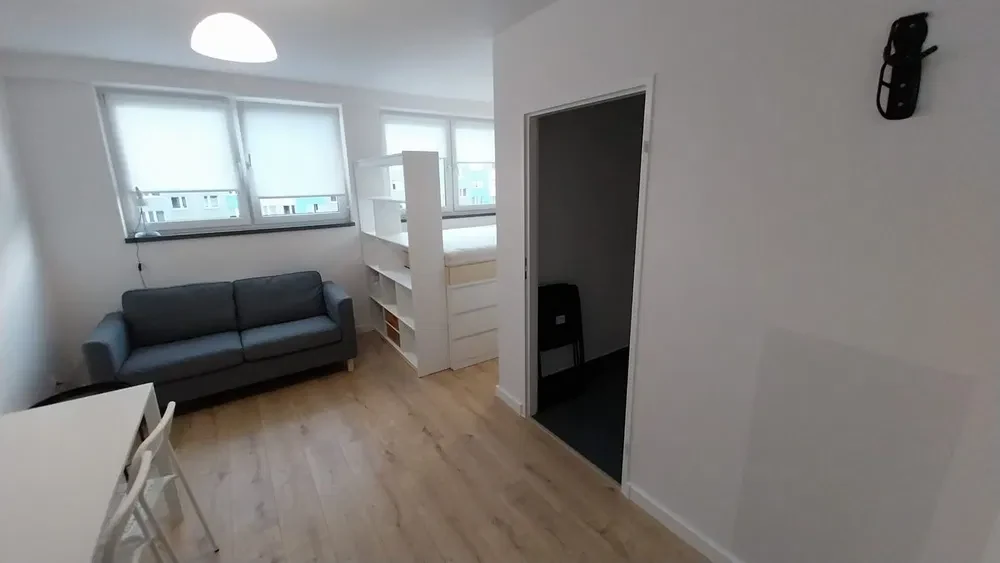 Mieszkanie 28 m2, z miejscem postojowym, ul. Śliczna - od 1 listopada - 1/8