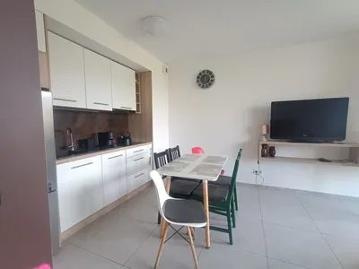 Mieszkanie wynajem długoterminowy Morena z ogródkiem - miniatura 4