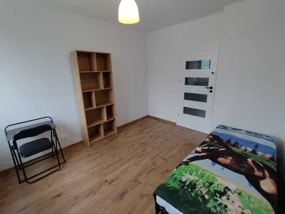 Pokoje na Mokotowie w dobrej lokalizacji - miniatura 3