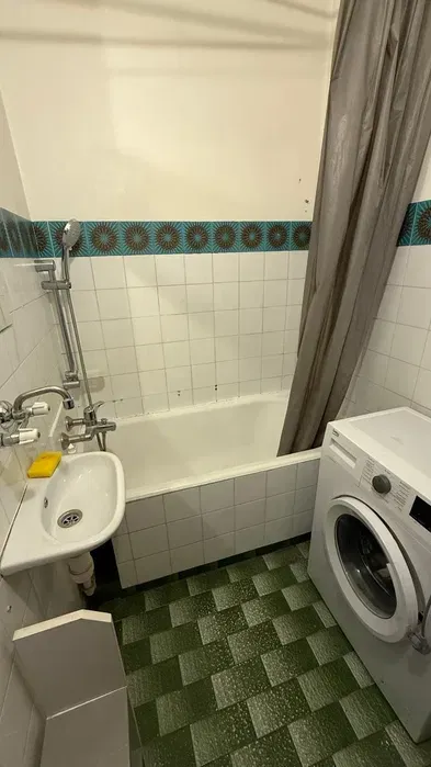 Wynajmę mieszkanie 4 pokojowe - miniatura 4