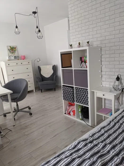 Do wynajęcia przestronny pokój z dużym balkonem w Sosnowcu. - 1/8