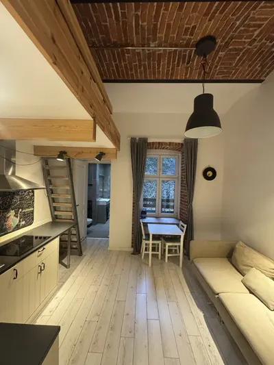 Small apartment in the city center! 2400 For everything! - miniatura 2