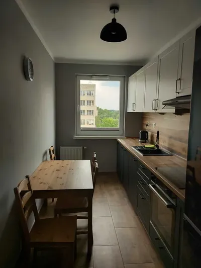 Wynajmę 2-pokojowe mieszkanie z miejscem postojowym Kraków ul. Myśliwska - miniatura 4