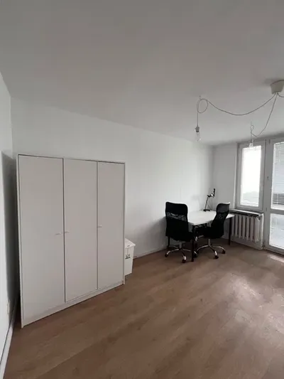 Metro stokłosy DUŻY POKÓJ Z BALKONEM vistula university - miniatura 2