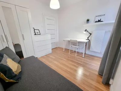 Rezerwacja! Jasny pokój ~9m² dostępny od zaraz. | Tysiąclecie (przy UJD / PCz) | Po remoncie!