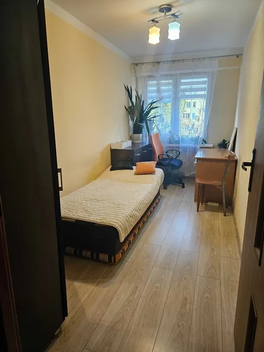 Lublin ul. LWOWSKA Pokój dla osoby uczącej się w mieszkaniu trzy pokojowym blisko Centrum - 1/5