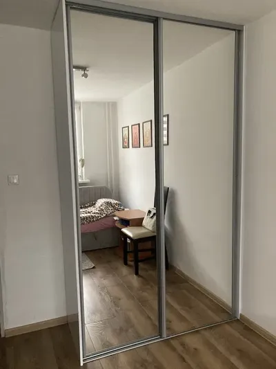 Pokój w mieszkaniu dwupokojowym - miniatura 2