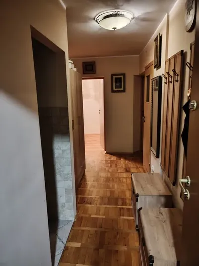 Przytulny pokój z widokiem na zatokę-obok Uniwersytetu Morskiego. - miniatura 5