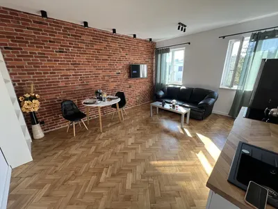 Mieszkanie kawalerka Toruń Centrum Bydgoskie bez pośrednika dobra lokalizacja - miniatura 2