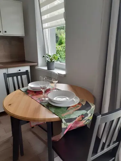 Kawalerka z ogródkiem i miejscem postojowym - miniatura 4