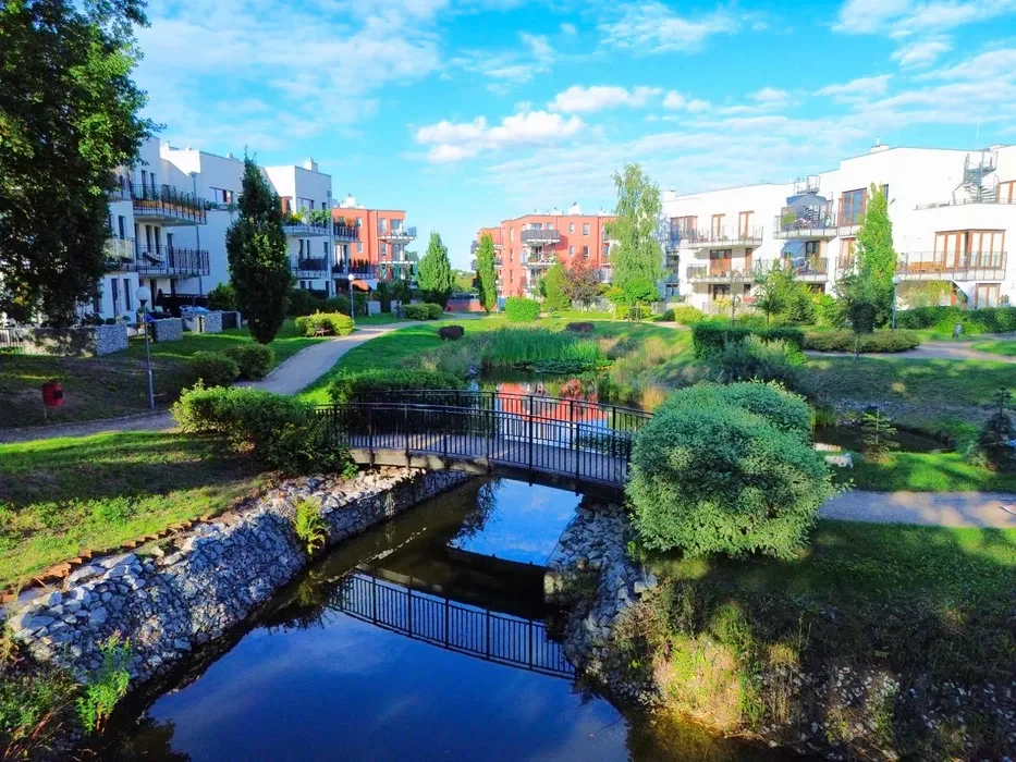 Apartament 64 m² z ogródkiem i garażem – Park Ostrowska - 1/8