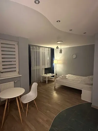 Kawalerka 28 m² | Złota 6 | 50 m od metra | widok na PKiN - miniatura 2