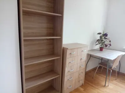 Wynajmę duży, tani i spokojny pokój - miniatura 2