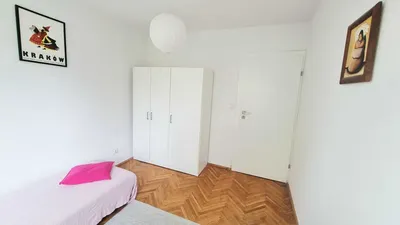 Duży jasny pokój dla studenta lub młodej osoby pracującej. Niska kaucja. Internet gratis. Os. Pod Lipami, Winogrady, Poznań - miniatura 2