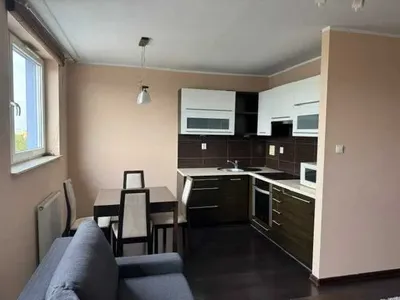 Bezpośrednio wynajmę kawalerkę w apartamentowcu przy ul.Strzegomskiej - miniatura 2