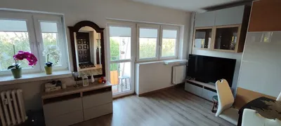 # **Przytulna, w pełni wyposażona kawalerka 28 m² z balkonem – Gotowa do zamieszkania LSM/Rury - miniatura 3
