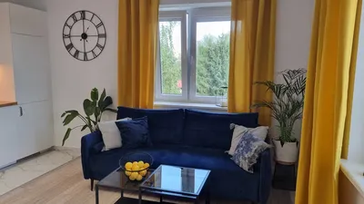 3 niezależne sypialnie (3-4 os.) + salon, obok szybkiego tramwaju. - miniatura 5