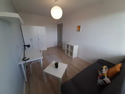 Pokój 14 m2. os. Śmiałego dla STUDENTÓW! Pokoje PIĄTKOWO! Wysoki standard! - miniatura 2