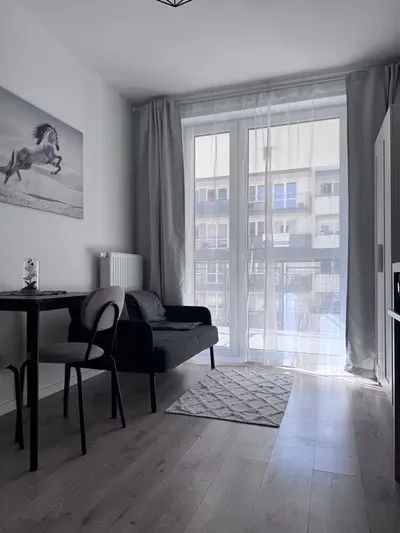 Mieszkanie/Kawalerka z oddzielną sypialnią i balkonem Winorośli 5 - miniatura 3