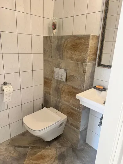 94 m² | 1. piętro | budynek 3-piętrowy | bez windy | 5 000 zł/mies. z czynszem | garaż opcjonalnie 200 zł/mies. - miniatura 4