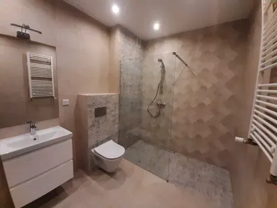 Nowoczesna kawalerka w centrum miasta - miniatura 2