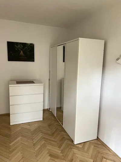 Pokòj mieszkanie 1 osobowy AHG Piastowska Krolowej Jadwigi 109 - miniatura 2