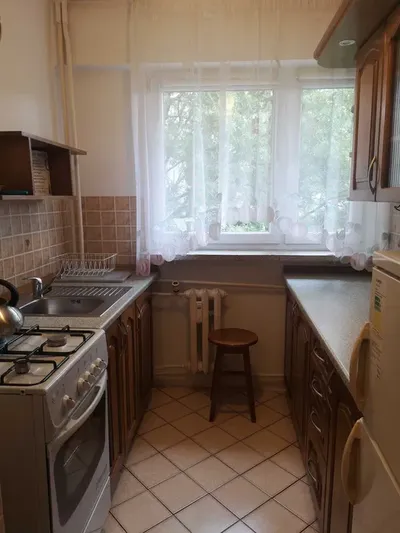 Mieszkanie 37 mkw, 2 osobne pokoje, osobna widna kuchnia, balkon, blisko Kampusu Ochota - miniatura 3