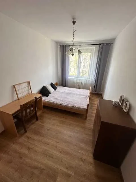 Wynajmę duży pokój blisko Plazy 850 zł - 1/5
