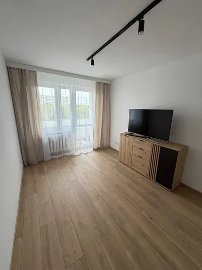 Wynajmę mieszkanie 2 pokojowe Poznań Oś. Oświecenia - miniatura 2