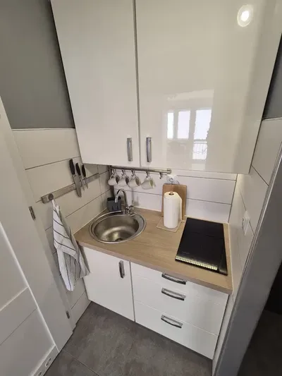 Kawalerka ul. Komandosow centrum Krakowa os. Podwawelskie - miniatura 4