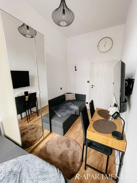 Bezpośrednio samodzielne pokoje do wynajęcia w ścisłym centrum. - 1/8