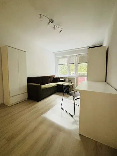 Pokój z balkonem 15m2 osiedle Przyjaźni, od października - miniatura 2