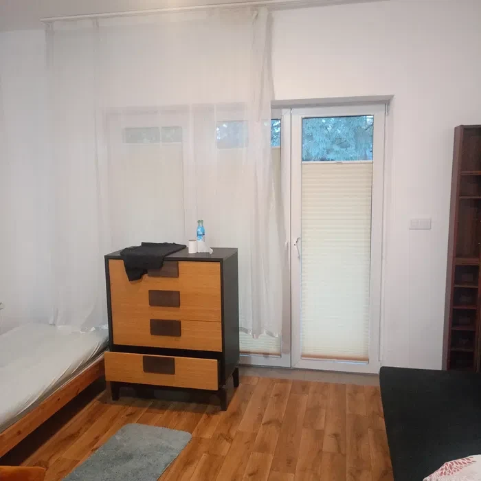 Wynajem pokoi dla kobiet - 1/3