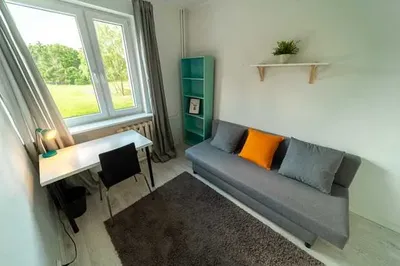 Chrobrego 17E, Przytulny pokój na wynajem w okolicy zieleni ! Bez prowizji - miniatura 2