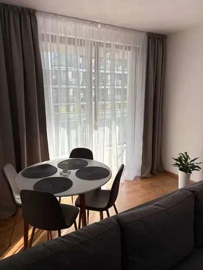 Do wynajęcia 43 m2 | Bliska Wola | 2 pokoje | balkon | garaż - miniatura 2