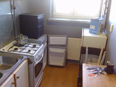 Kawalerka 30m2 , 1 piętro, blok 3 piętrowy, parking obok bloku, Bazylianówka-Ponikwoda-Spółdzielczości Pracy, blisko galeria Olimp. - miniatura 4