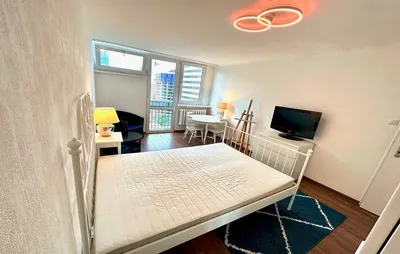 Centrum-Duży pokój ul.Grzybowskiej-metro Świętokrzyska-balkon - miniatura 3