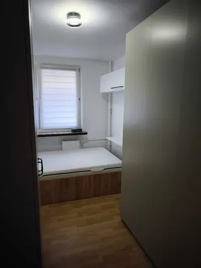Mieszkanie 2-pokojowe z balkonem na Pradze - miniatura 3
