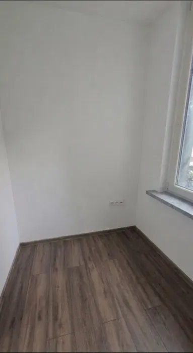 Nowy pokój po remoncie | Katowice, ul. Królowej Jadwigi 8 | Parter, cicho! - miniatura 5