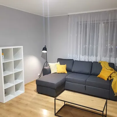 Duża kawalerka w bardzo dobrze skomunikowanej lokalizacji - miniatura 4